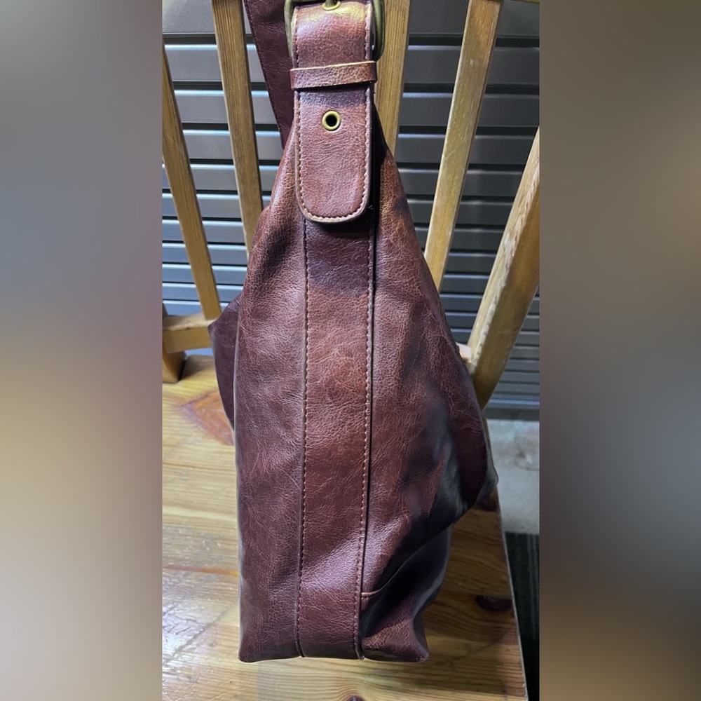 Nygard Collection Purse, Rich Maroon in colour and New without Tags (NWOT). - Picture 5 of 10